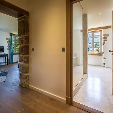 Sleeps 12 Pool Wifi Ascain