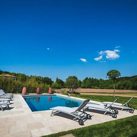 Villa Sleeps 12 Pool Wifi Ascain