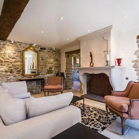 Sleeps 12 Pool Wifi * Ascain